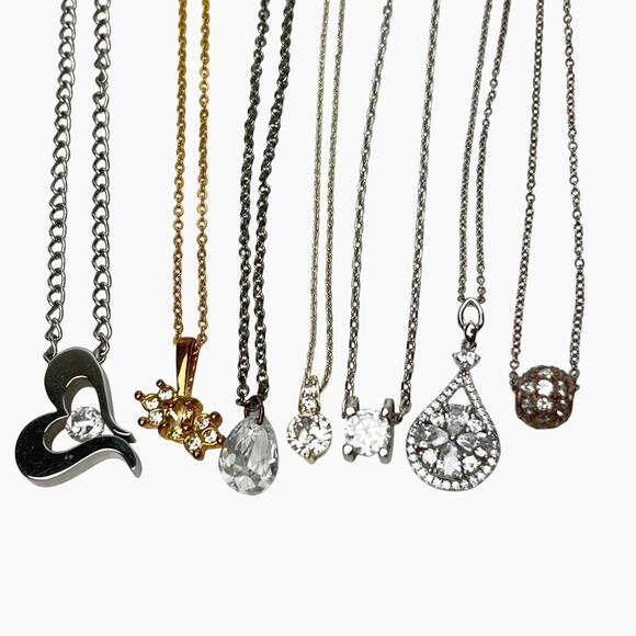 Rhinestone Pendant Necklace Lot 7 Gold And Silver Tone Wearable Delicate Sparkly - Picture 9 of 12